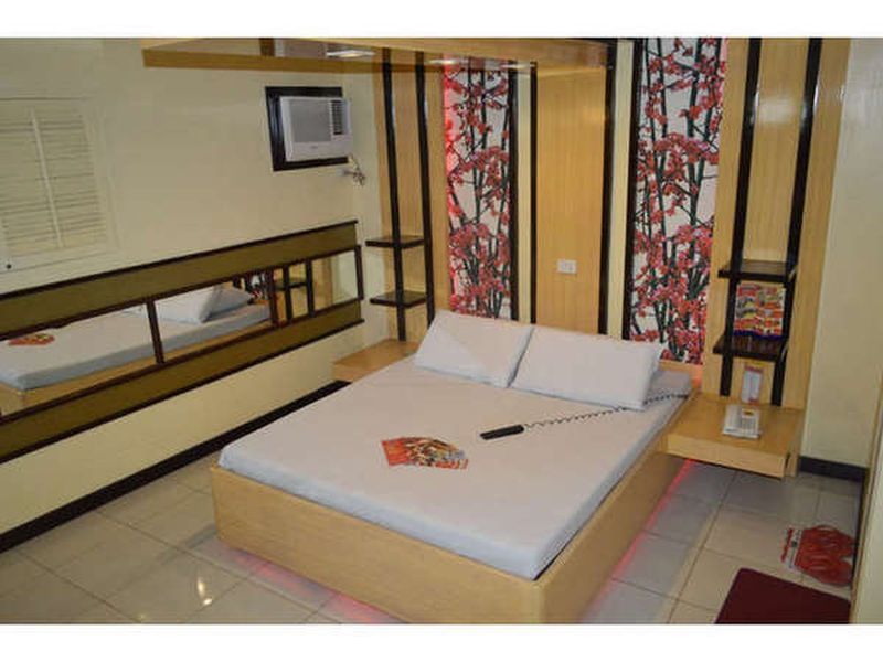 Hotel Sogo Edsa Caloocan Exterior photo