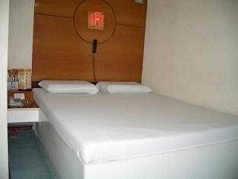 Hotel Sogo Edsa Caloocan Exterior photo