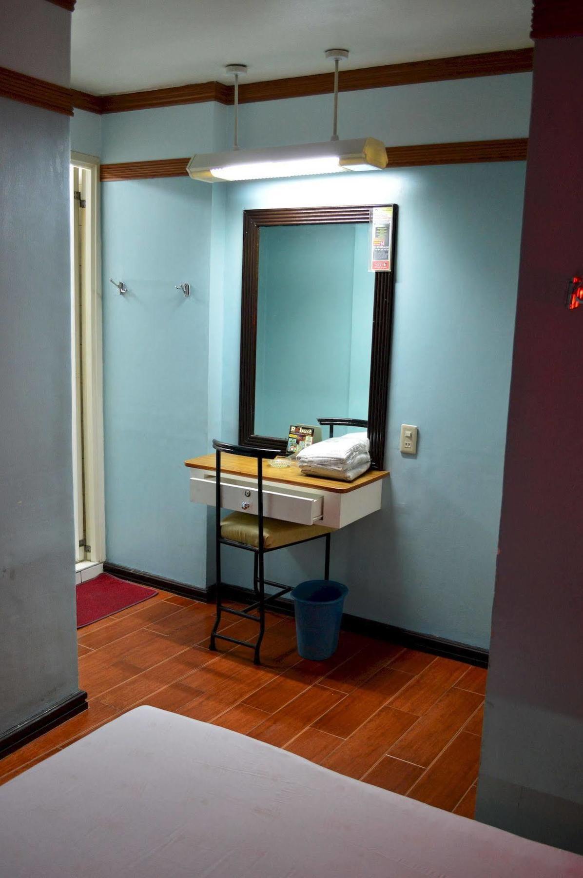 Hotel Sogo Edsa Caloocan Exterior photo