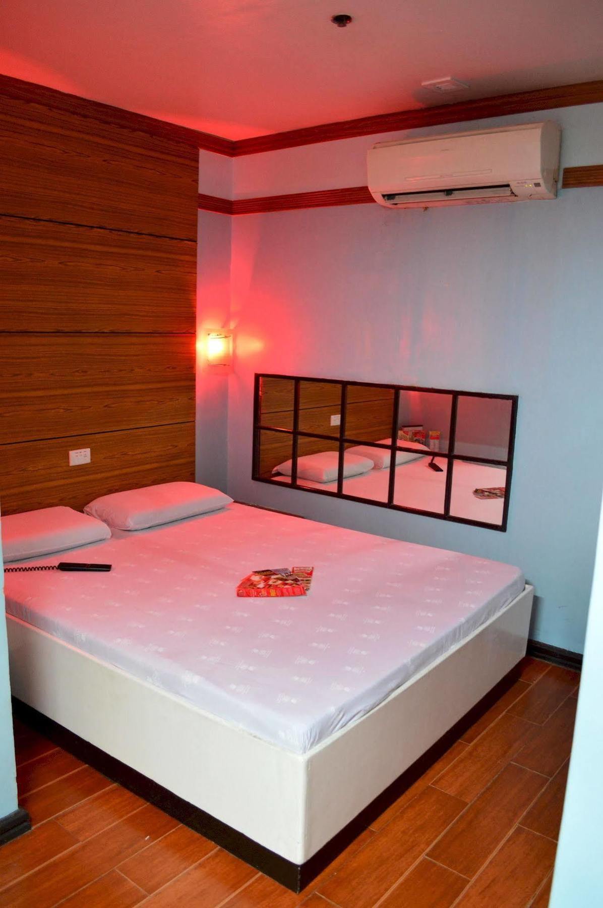Hotel Sogo Edsa Caloocan Exterior photo